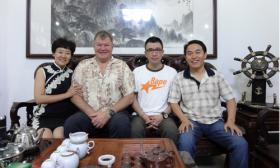 世界第一生命教練、全然心理學創(chuàng)始人杰夫·艾倫一行到我公司參觀